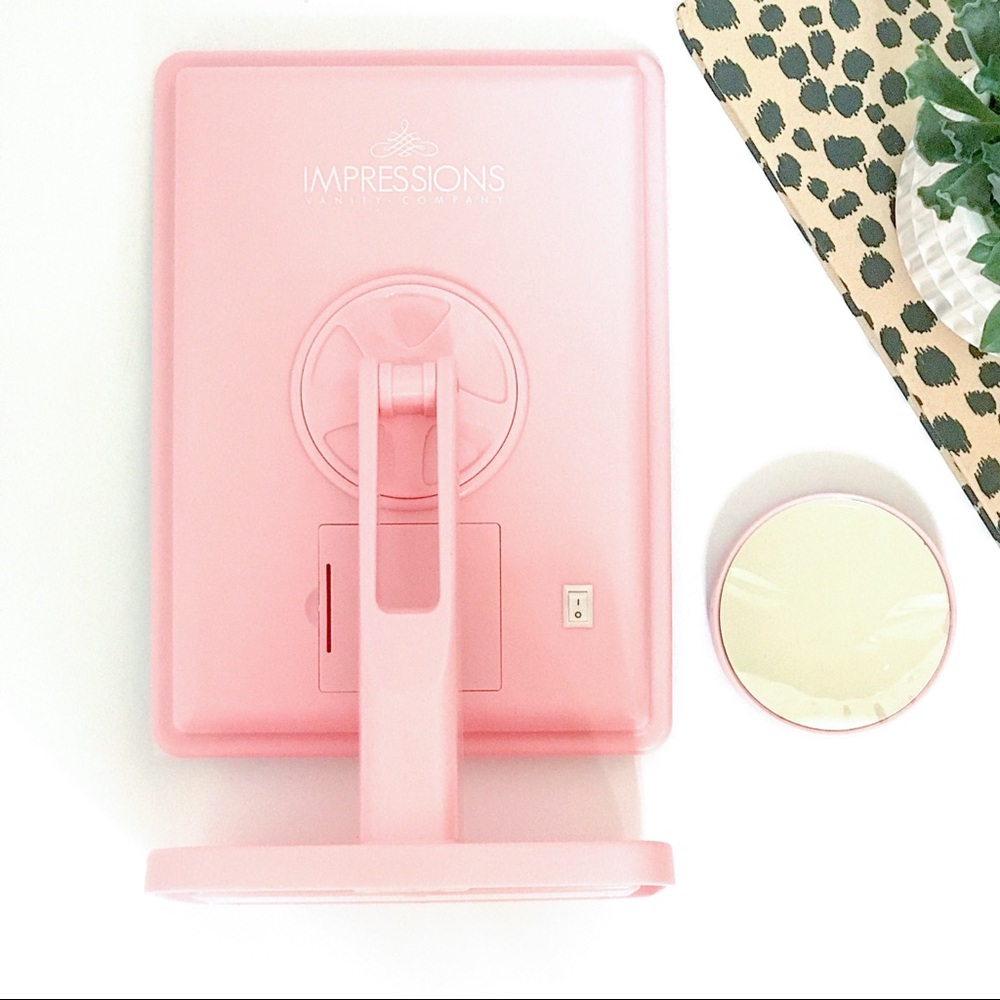 Impressions Vanity | Mirror XL LED Light Up Makeup - Picture 2 of 5